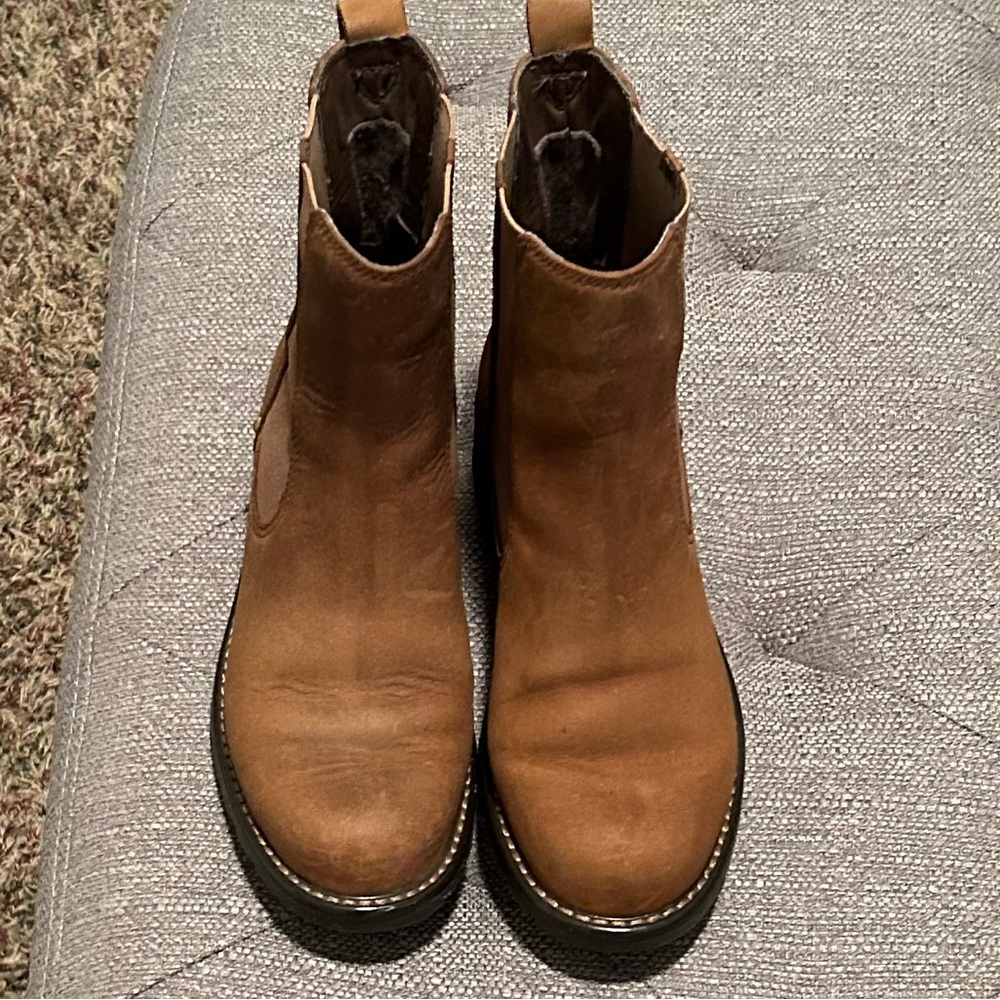 Women’s brown suede booties